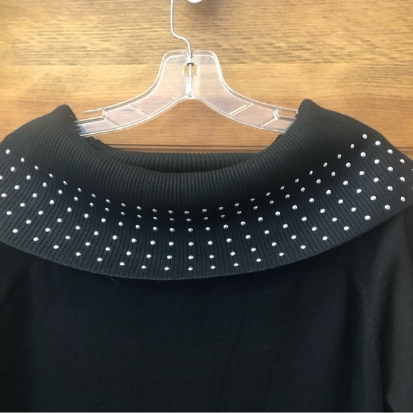 Questions / NWT/ Women's /Metallic Black Turtleneck Sweater Silver Studs/ S - Picture 5 of 12